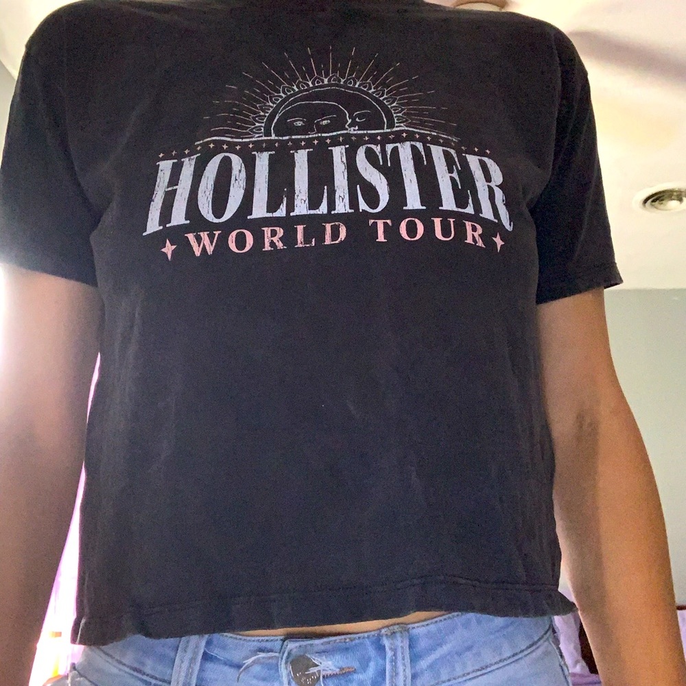Hollister black crop-top